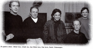 En el estudio de Jean-Michel. De izquierda a derecha Michel Geiss, Gerald Ano (casero), JMJ, Paul Jarvis (ingeniero de mantenimiento), Patrick Pelamourgues